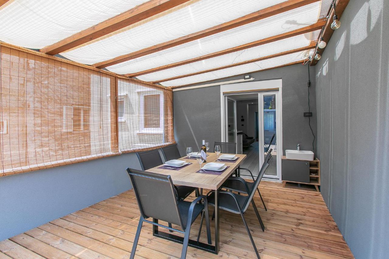 Arena Blue Dream - Modern Apartment With Terrace Pula Exteriör bild