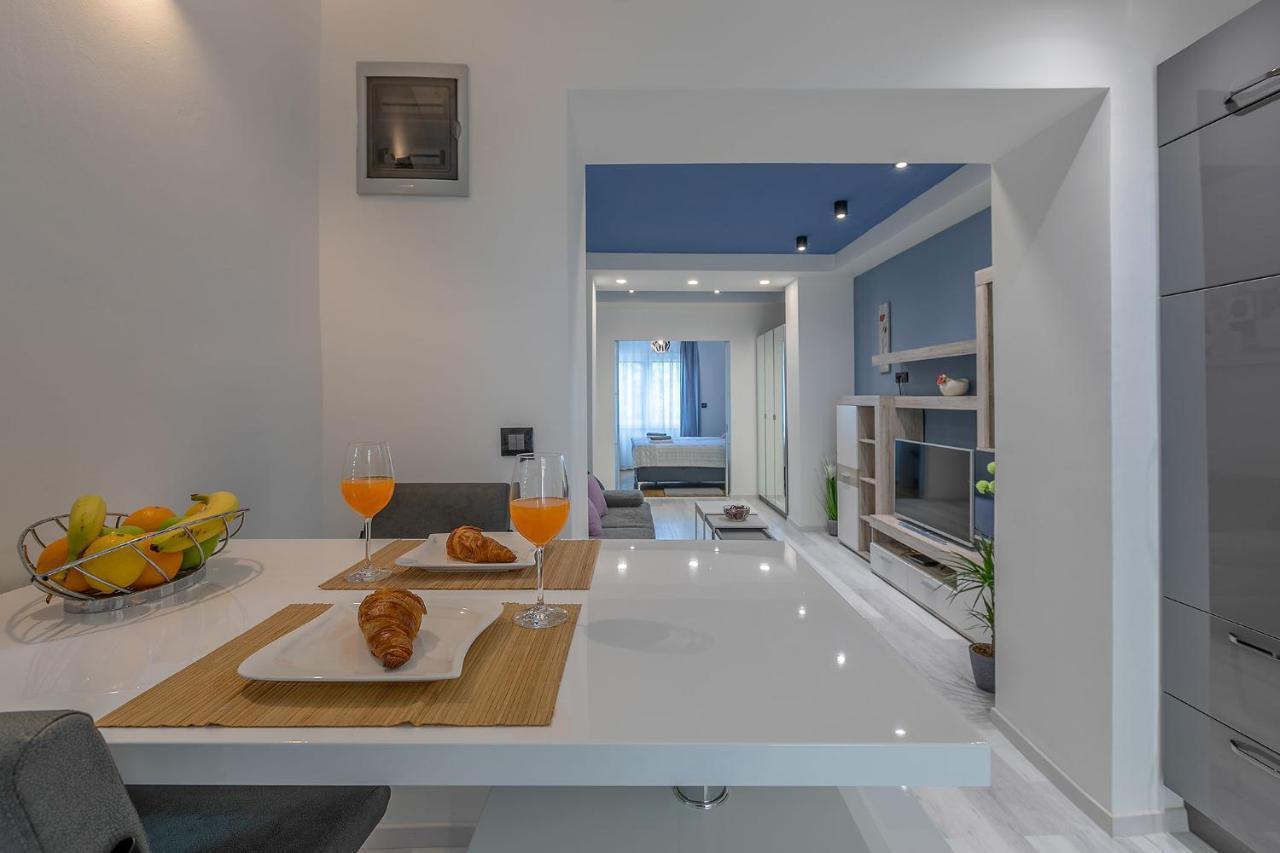 Arena Blue Dream - Modern Apartment With Terrace Pula Exteriör bild